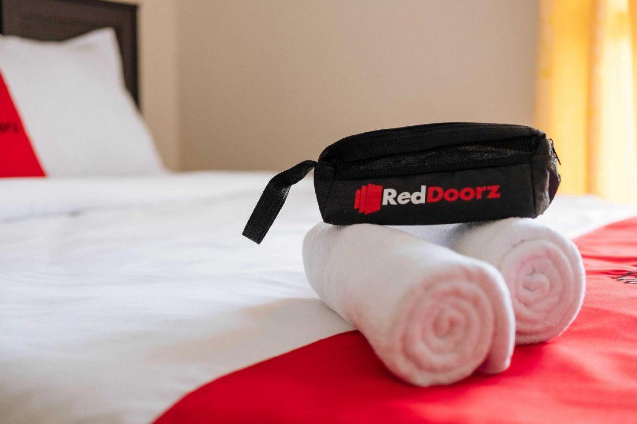 Reddoorz @ Paus Raya Hotel Palangkaraya Exterior foto