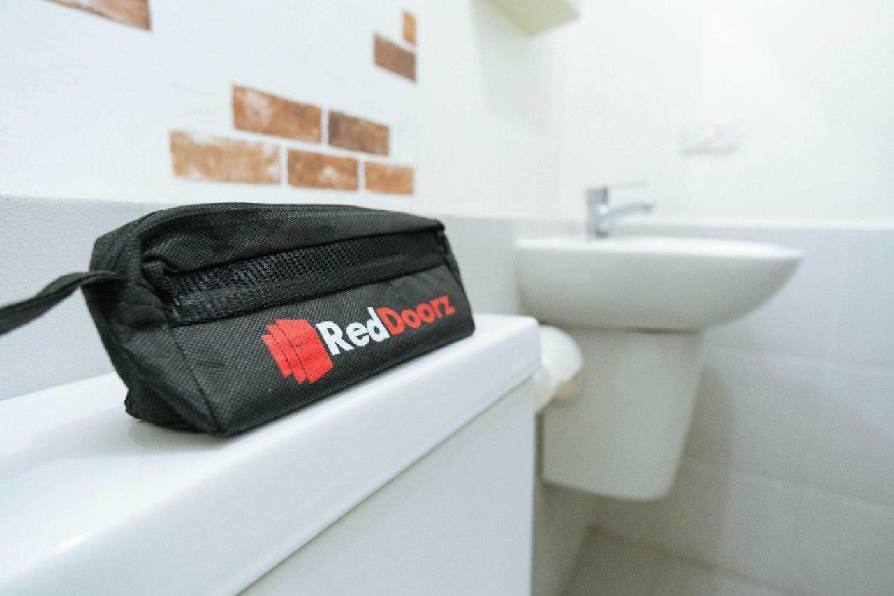 Reddoorz @ Paus Raya Hotel Palangkaraya Exterior foto